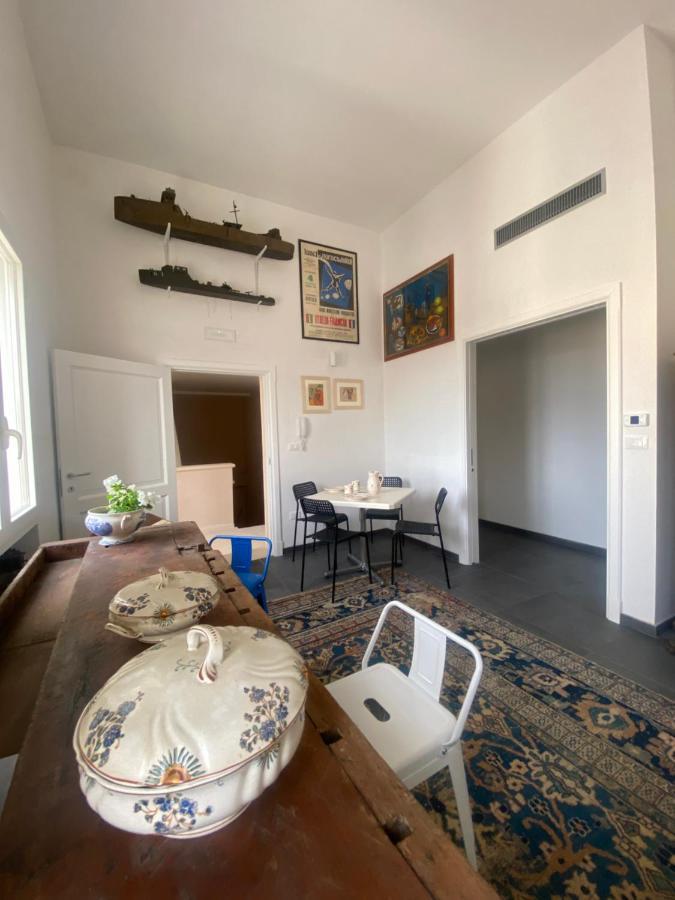 Bric A Brac Eclectic Rooms Uggiano La Chiesa Exterior photo